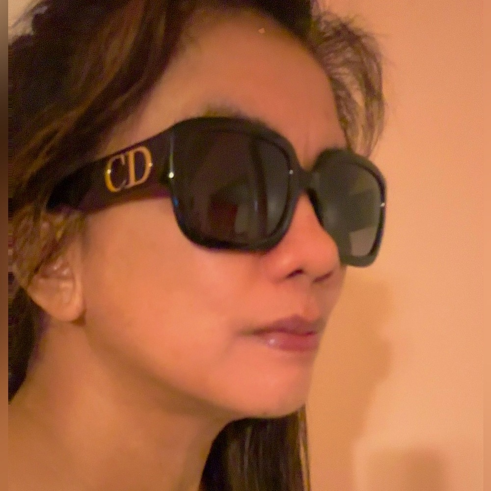 Christian Dior -Authentic CD Signature logo